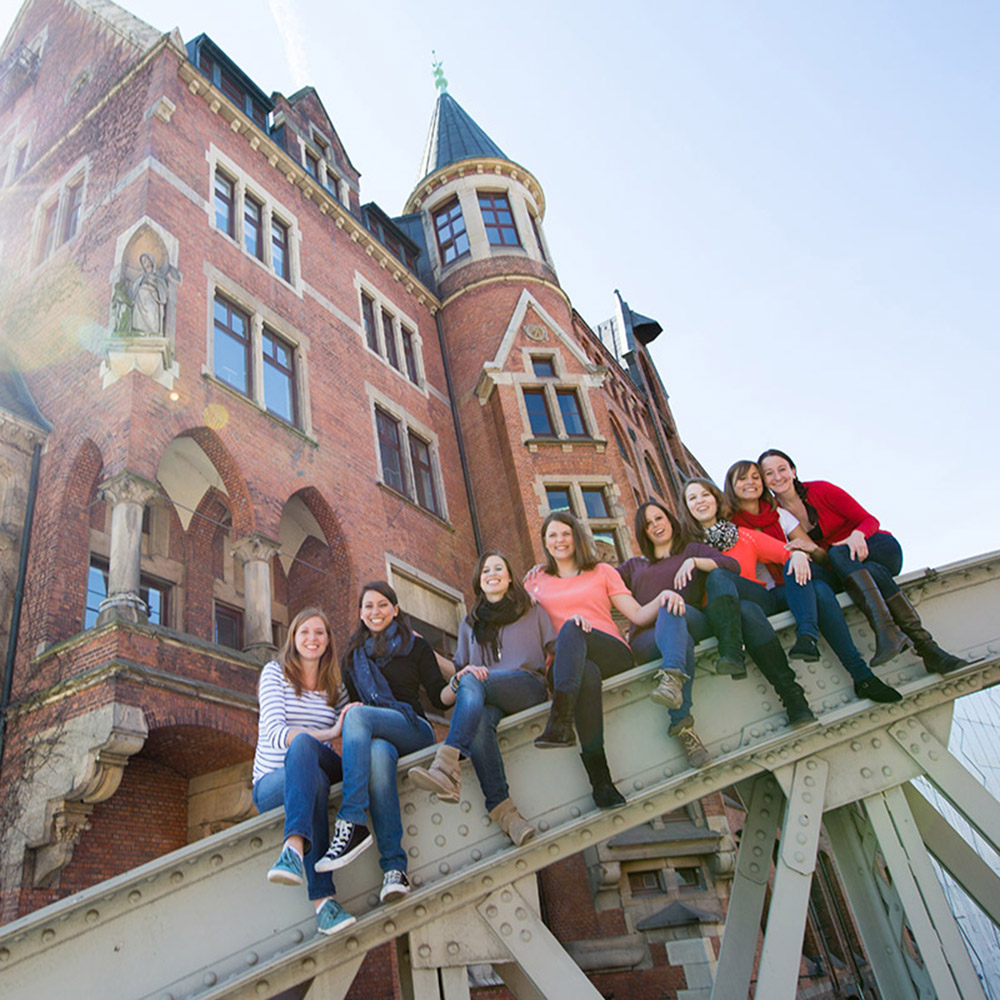 JGA Gruppenfoto in der Speicherstadt